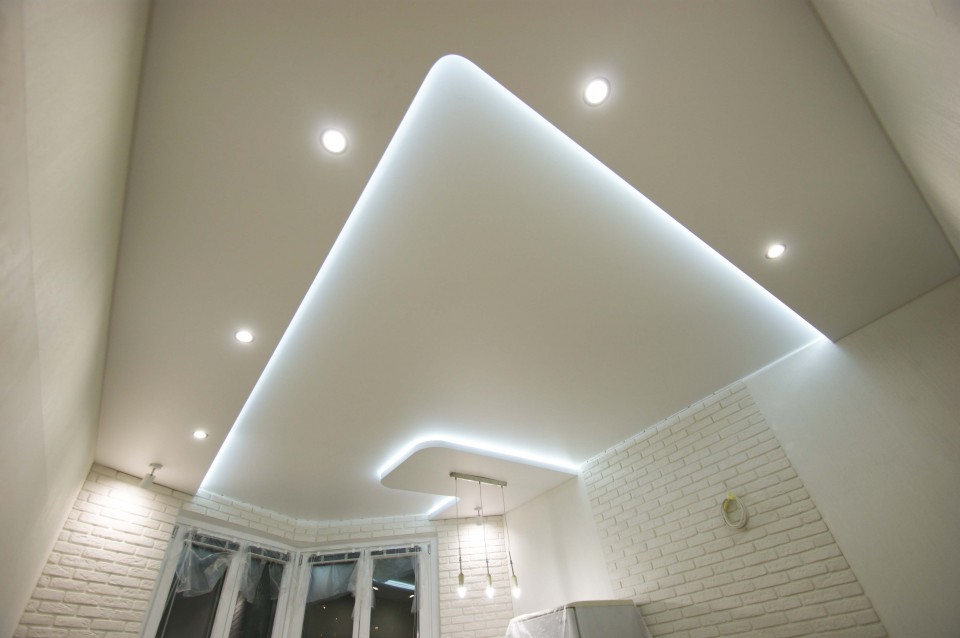 Заказать парящие натяжные потолки в г. Мариинск